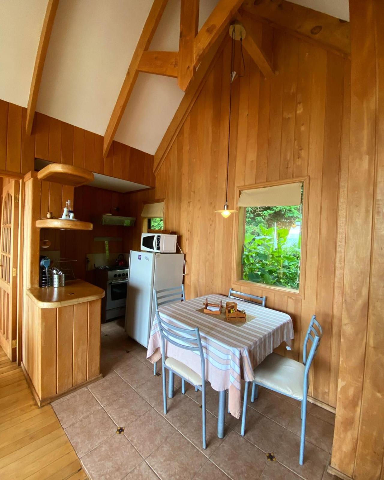 Cabanas Bahia Celeste, Puerto Varas Bagian luar foto